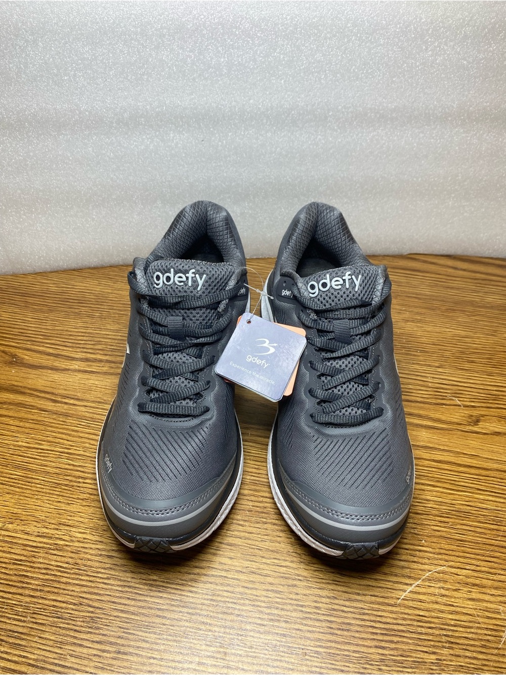Gdefy Gravity Defyer Mighty Walk Gray  White Orthotic Walking Shoes Men’s Size 8